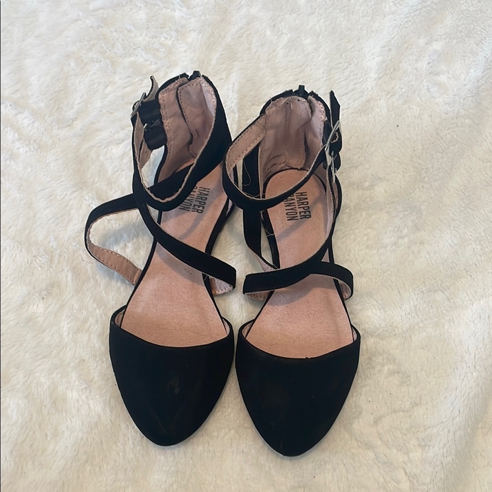 Harper Canyon Black Heeled Shoes with Ankle Straps